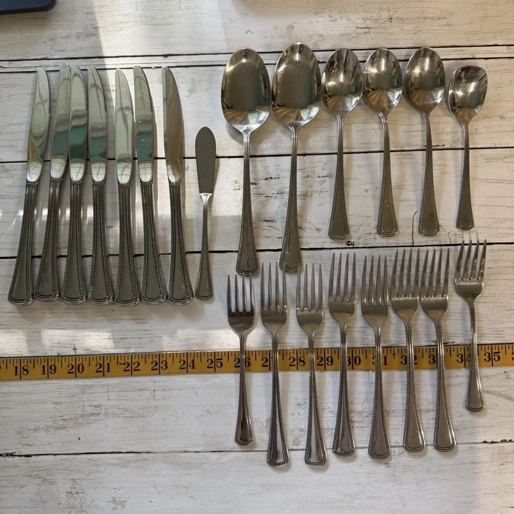 Oneida Rogers 1881 Stainless Needlepoint Beaded Artistry Flatware Set Lot of 22